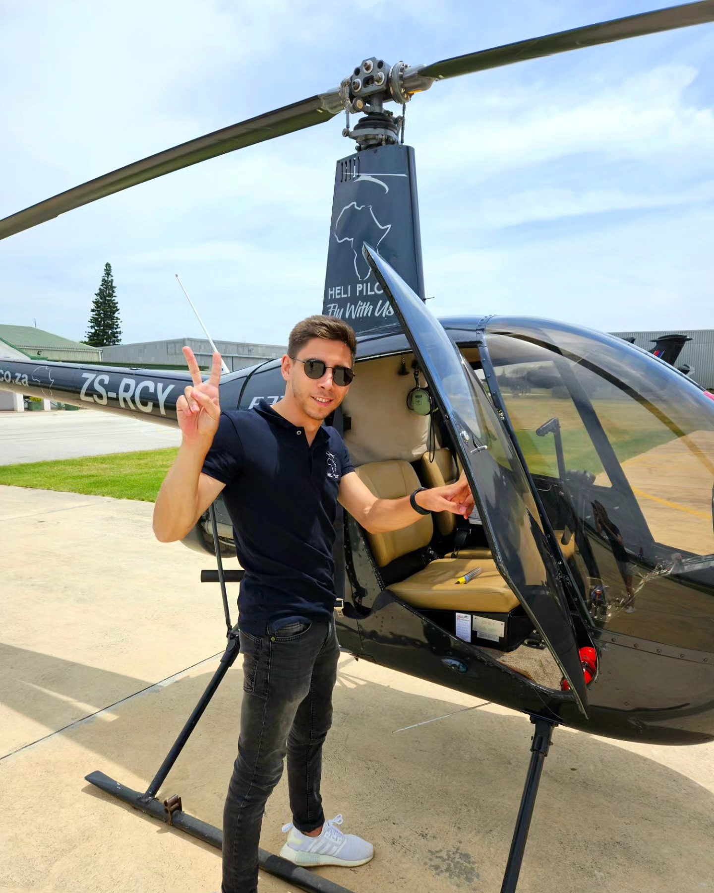 Helipilot helicopter training and scenic flight photo 18