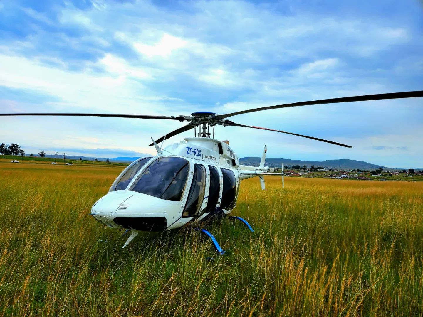 Helipilot helicopter training and scenic flight photo 30